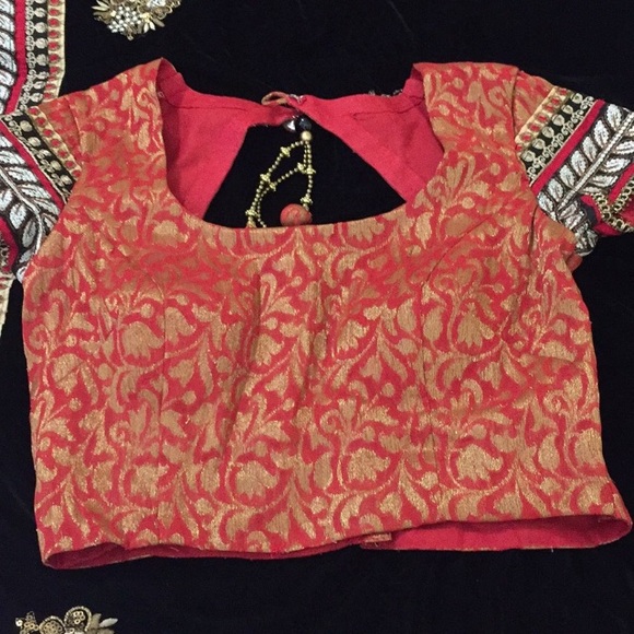 Net/Velvet Saree - Picture 5 of 6